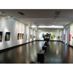 Md kunstneren, der lige nu er i Danmark